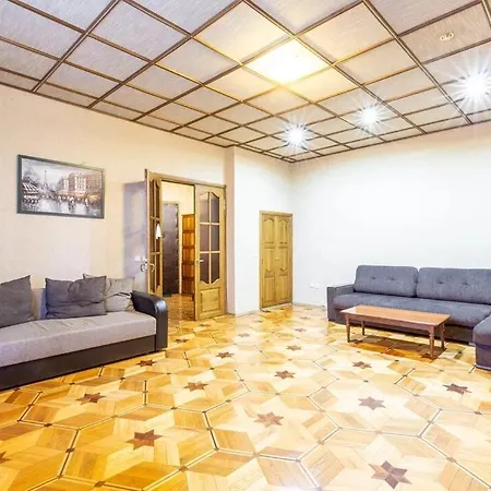 In The Center Of On Nezavisimosti 12 Apartament *